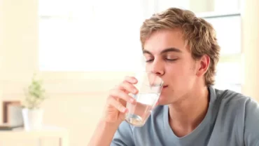 الإكثار من تناول الماء
