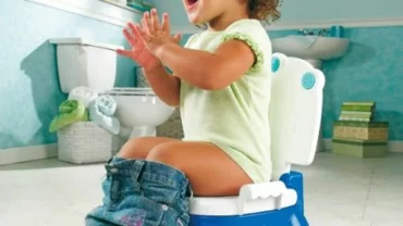 تشجيع الطفل بالهدايا عند استخدام الحمام