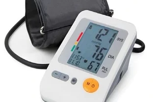 جهاز مراقبة ضغط الدم التلقائي بالكامل