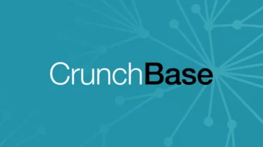 موقع crunchbase