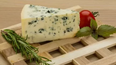 جبنة مطبوخة بطعم الريكفورد / Spread Cheese with Blue Cheese Flavor