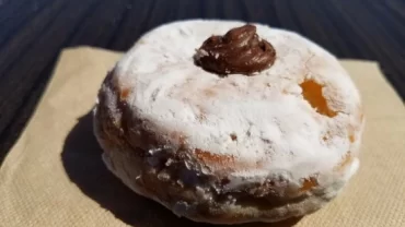 دونات شوكولا كريم / Chocolate Cream Donut