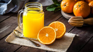 عصير البرتقال والليمون